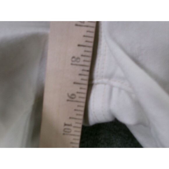 Old Navy Shorts Womens 4 SweetHeart White Denim Cuffed Stretch Bright White - Picture 5 of 13